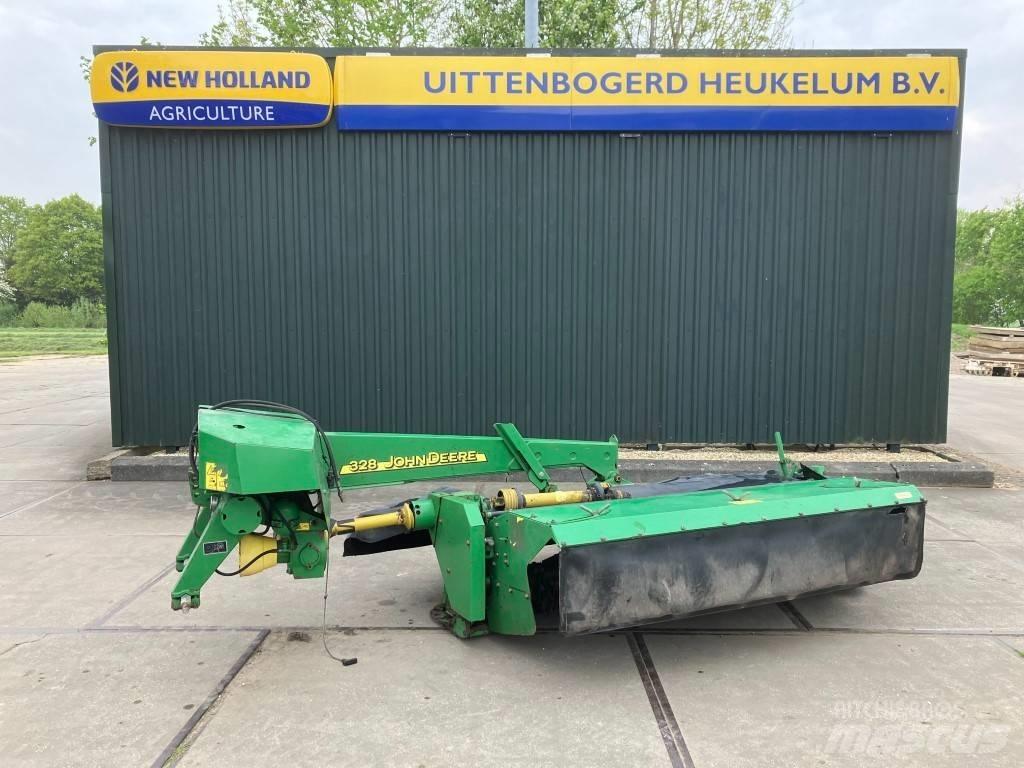 John Deere 328 제초기