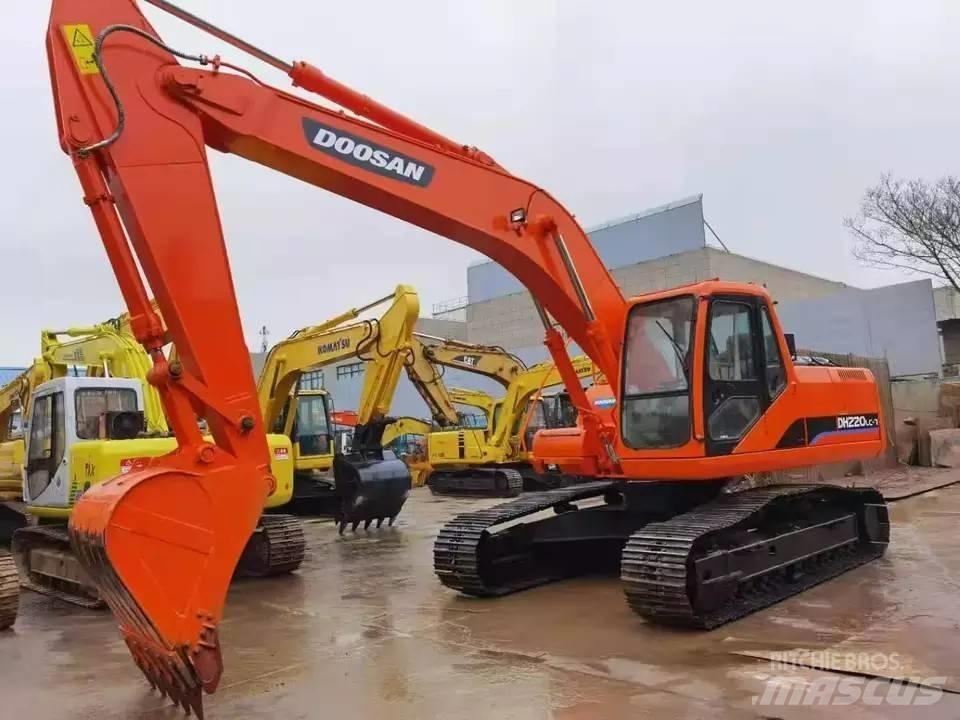 Doosan DH 220 대형 굴삭기 29톤 이상