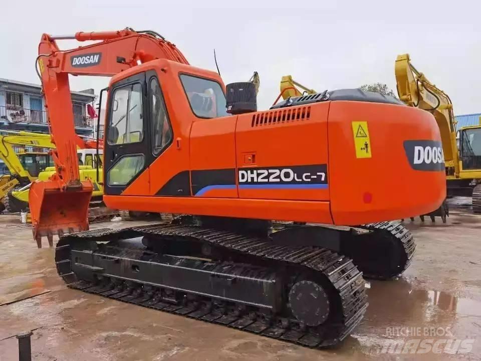Doosan DH 220 대형 굴삭기 29톤 이상
