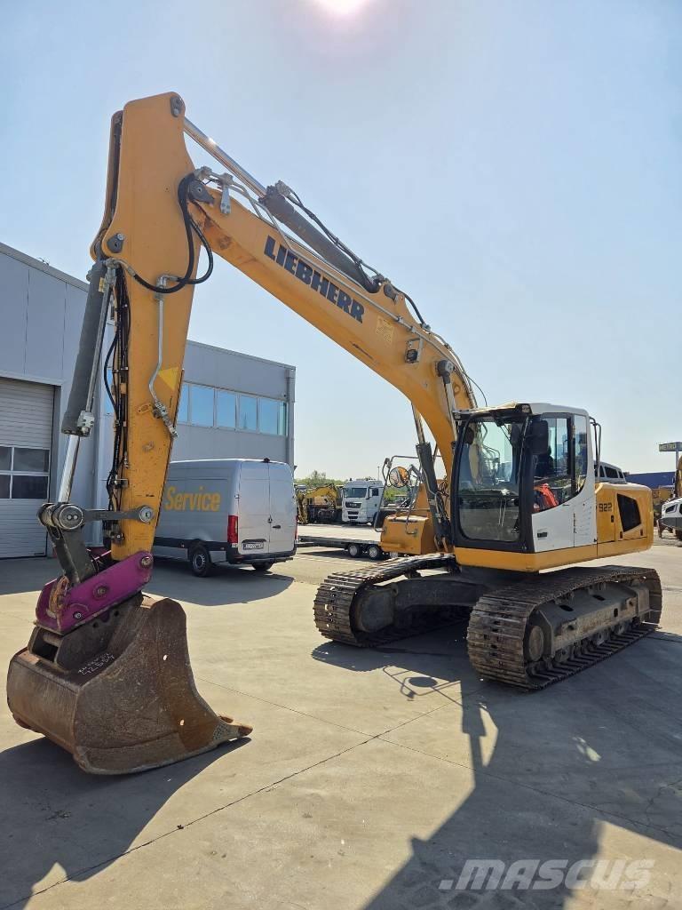 Liebherr R 922 SLC 대형 굴삭기 29톤 이상