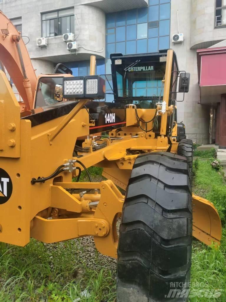 CAT 140 H 백호로더