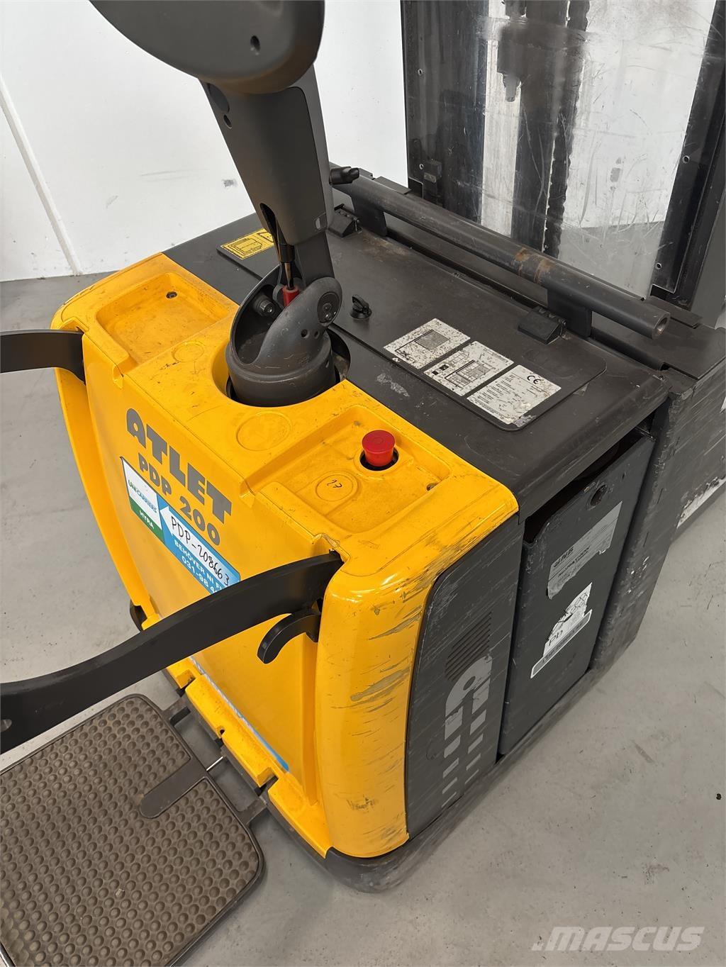 Atlet PDP200 보행식 리치 지게차