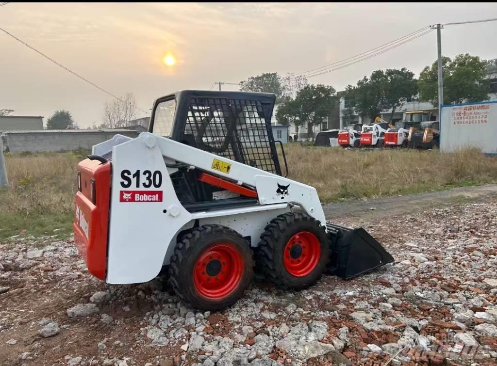 Bobcat S 130  스키드로더