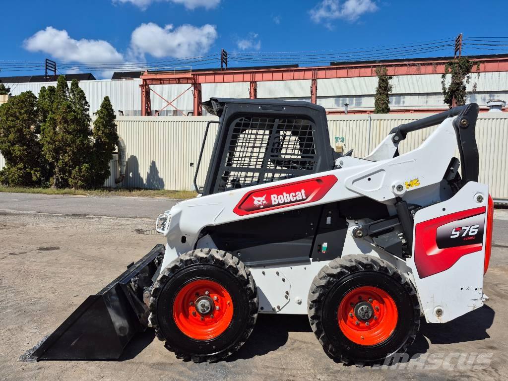 Bobcat S 76  스키드로더