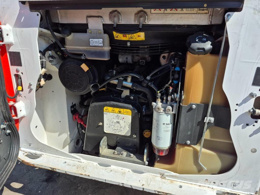 Bobcat S 76  스키드로더