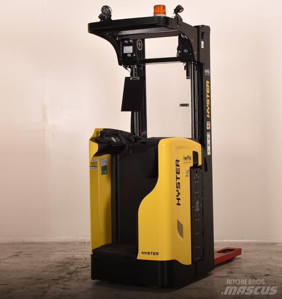 Hyster RS1.6 보행식 리치 지게차