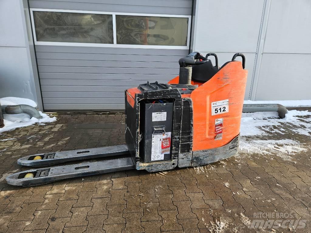 BT LPE 250 전동 지게차