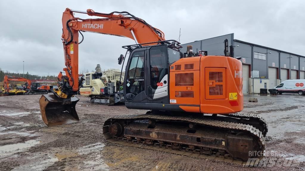 Hitachi ZX225USLC-6 대형 굴삭기 29톤 이상