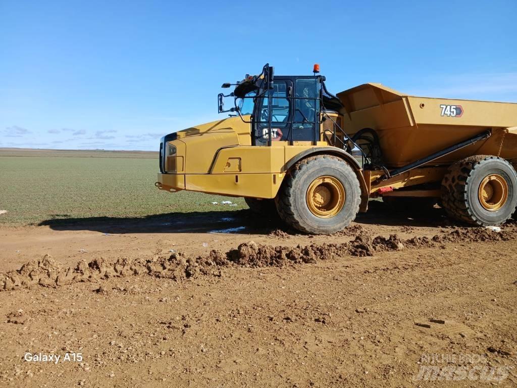 CAT 745 연결식 홀러