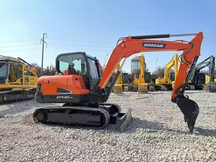 Doosan DX60-9C 대형 굴삭기 29톤 이상