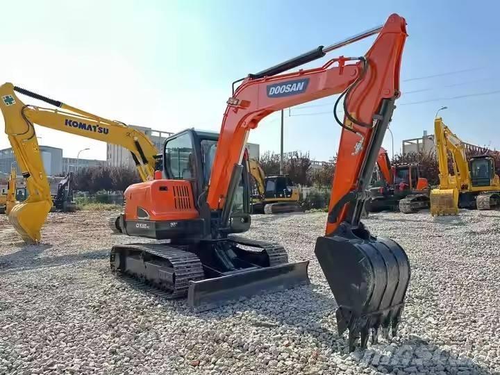 Doosan DX60-9C 대형 굴삭기 29톤 이상