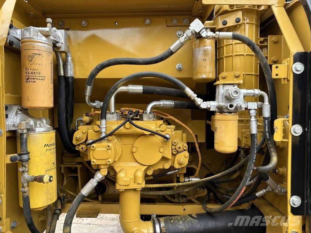 CAT 320D 대형 굴삭기 29톤 이상