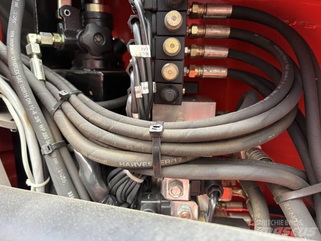 Manitou 150 AET 2 관절형 전동이동 리프트