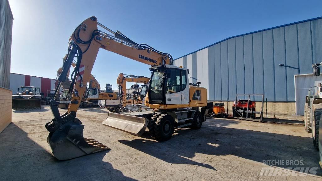 Liebherr A 920  휠 굴삭기