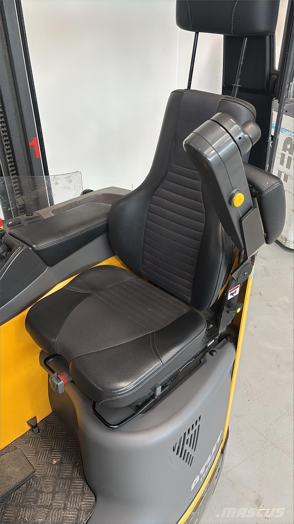 Atlet ULS120 리치 트럭