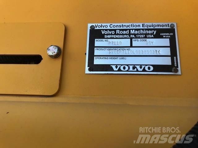Volvo P7110 기타