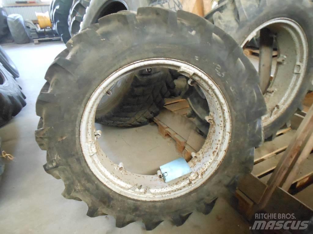 Taurus 12.4X 32 HJUL 농기계 - 기타