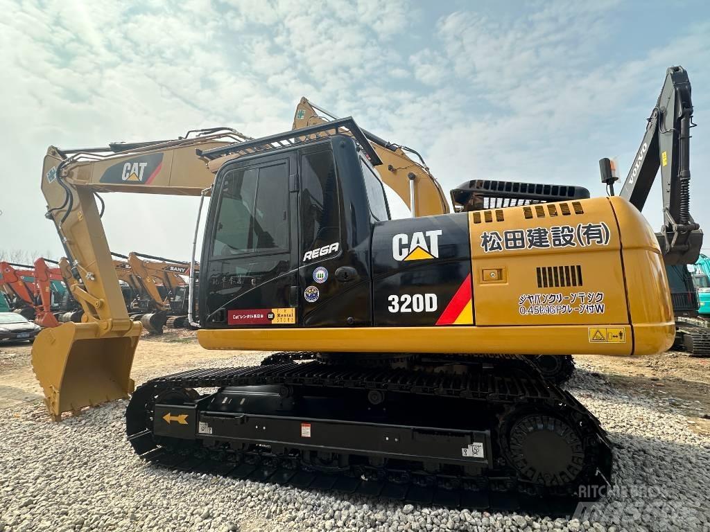 CAT 320 D 중형굴삭기 7톤-28톤