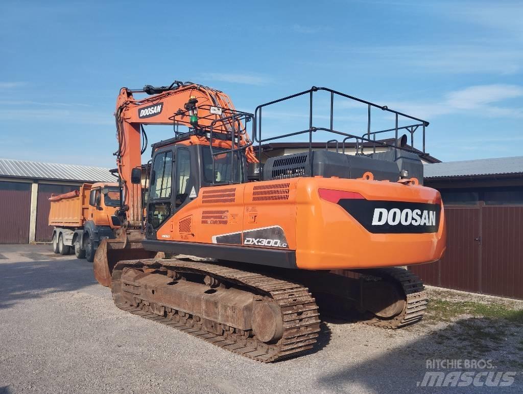 Doosan DX 300 LC 대형 굴삭기 29톤 이상
