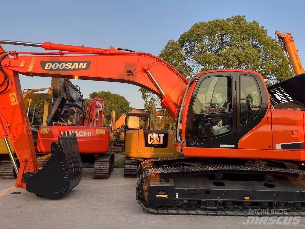 Doosan DX225LC-9C 대형 굴삭기 29톤 이상