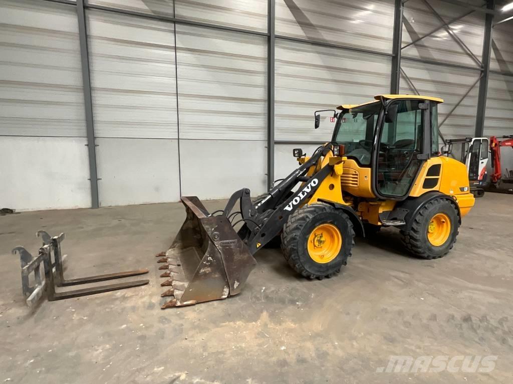 Volvo L 25 F  휠로우더