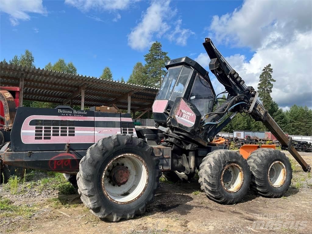 Valmet 911 원목 하베스터