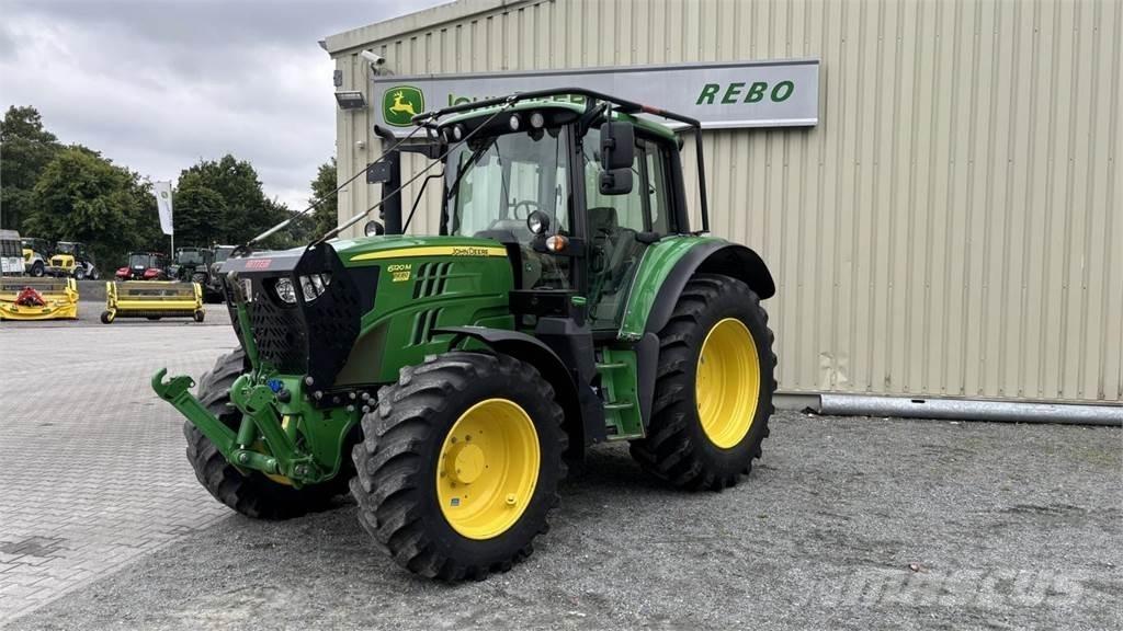 John Deere 6120M 소형 트랙터