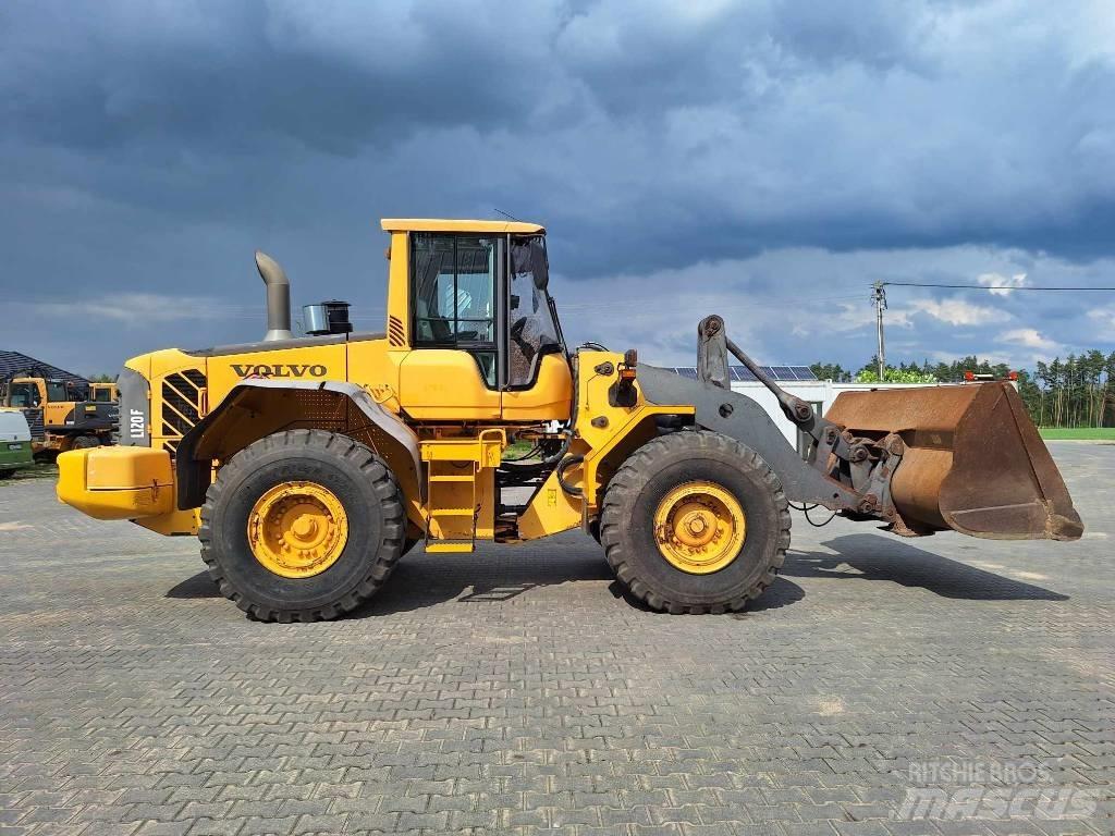 Volvo L 120 F  휠로우더