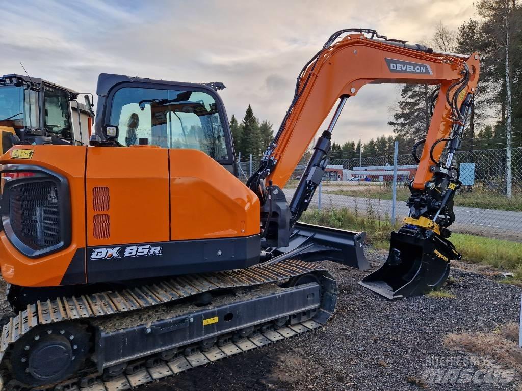 Develon DX 85 R-7 중형굴삭기 7톤-28톤