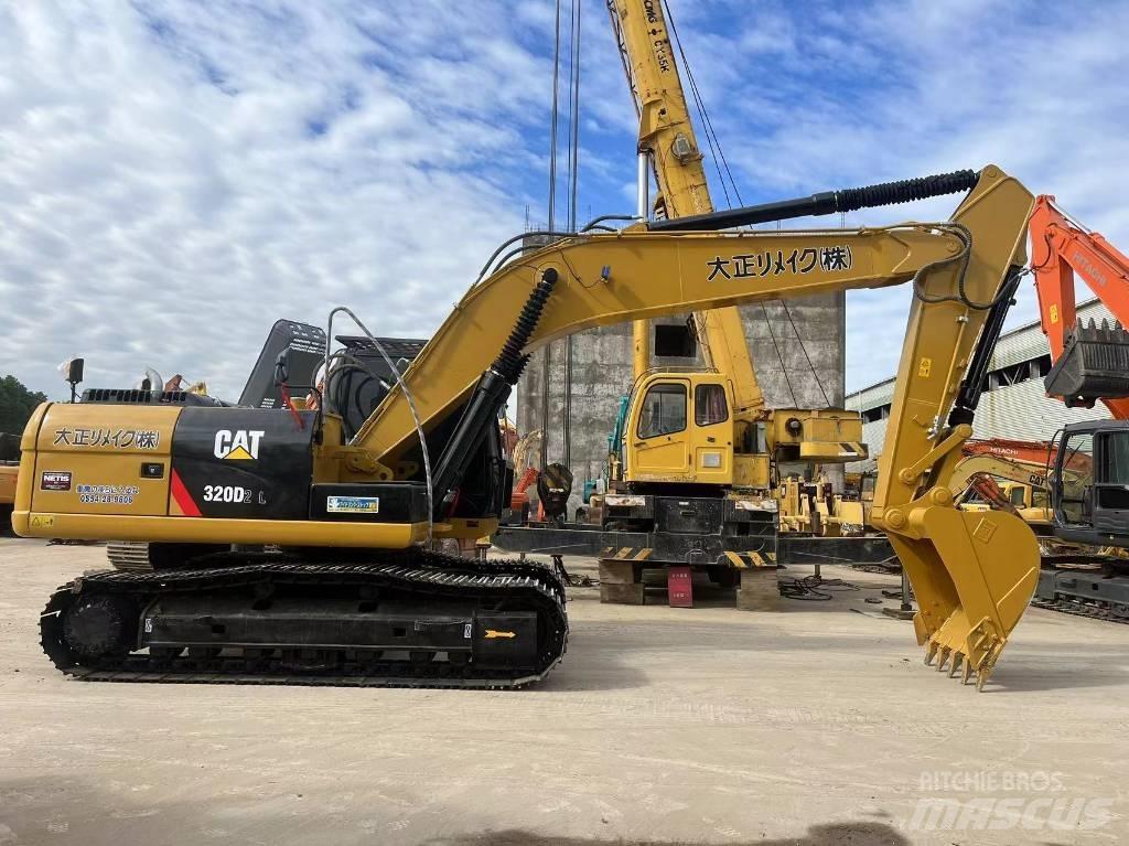 CAT 320 D 대형 굴삭기 29톤 이상