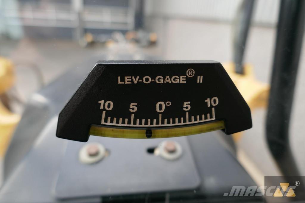 CAT 140M2 그레이더