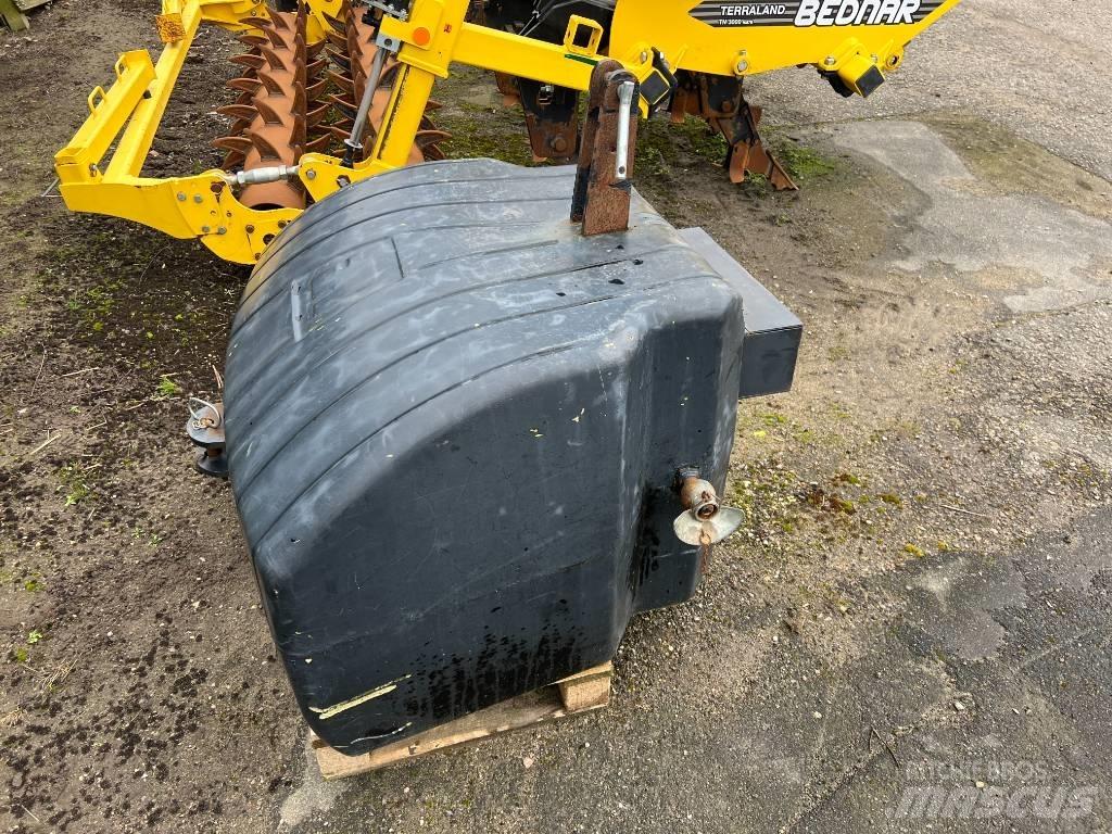 Allround 1500 kg 전면하중