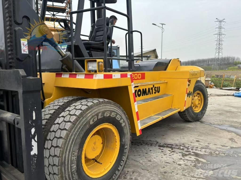 Komatsu FD 200 디젤 지게차