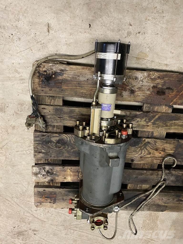 Liebherr A934C 유압식 기계