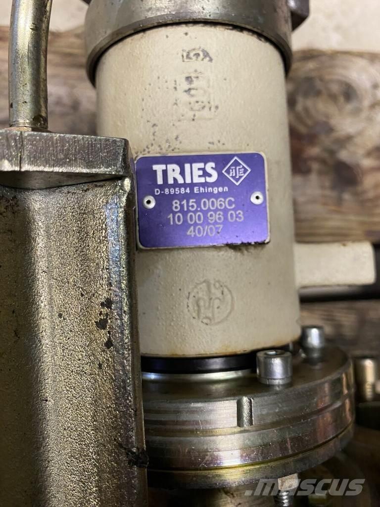 Liebherr A934C 유압식 기계