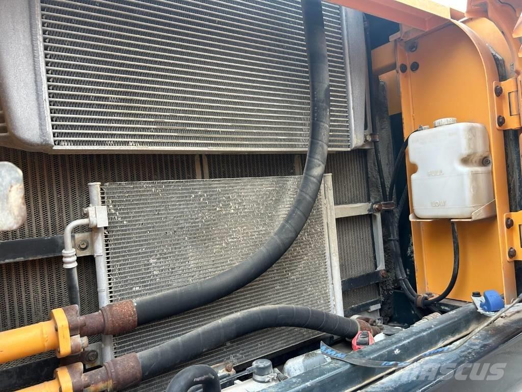 Hyundai R320 LC-9 대형 굴삭기 29톤 이상