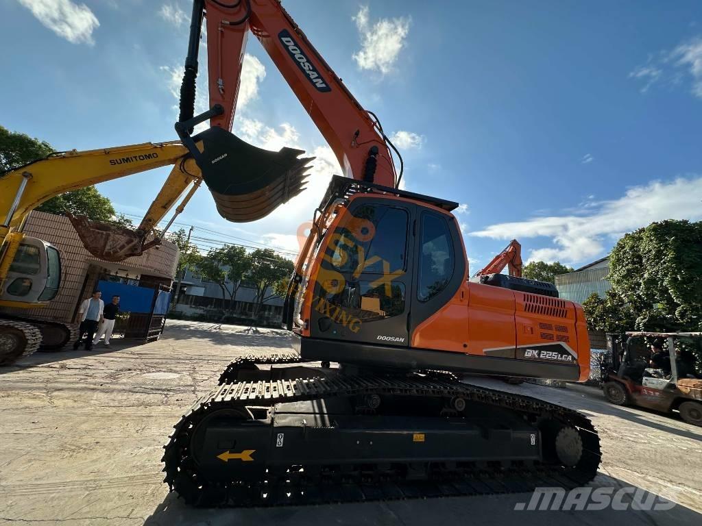 Doosan DX 225 LCA 대형 굴삭기 29톤 이상