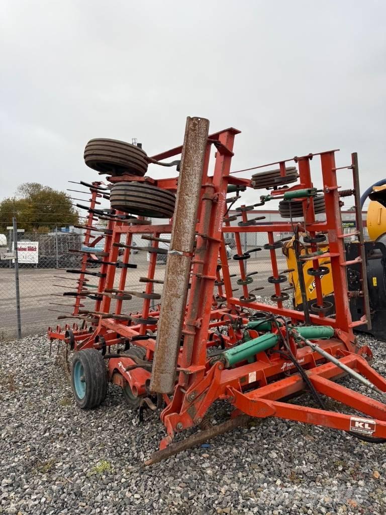 Kverneland TTA7 Harv 하로우