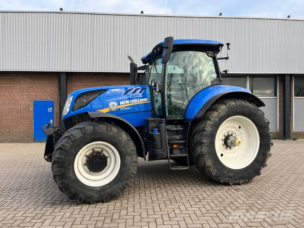 New Holland T 7.230 트랙터