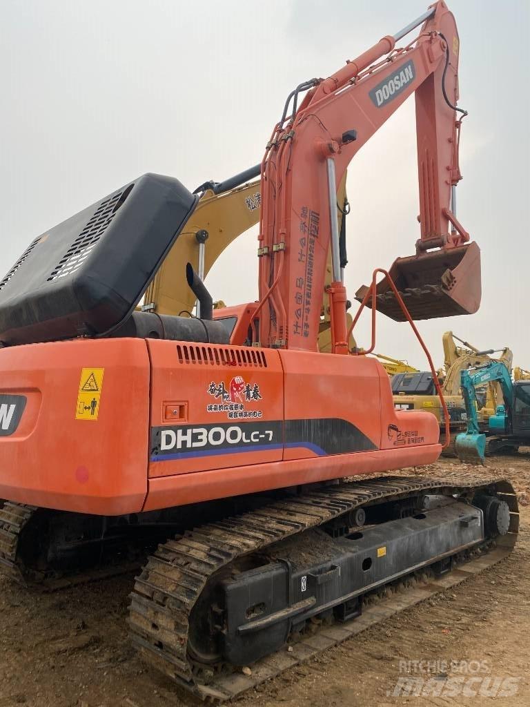 Doosan DH300-7 대형 굴삭기 29톤 이상
