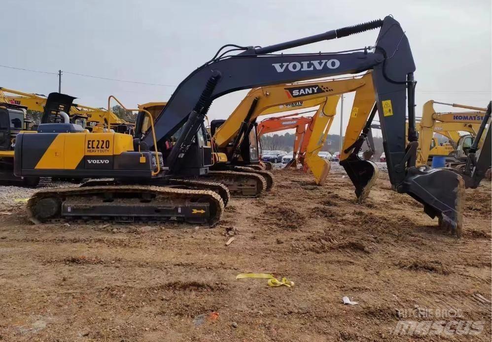 Volvo EC 220 대형 굴삭기 29톤 이상