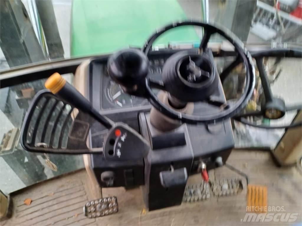 John Deere 6110SE 임업용 트랙터