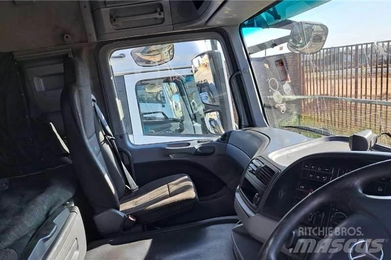 Mercedes-Benz 2644 기타 트럭