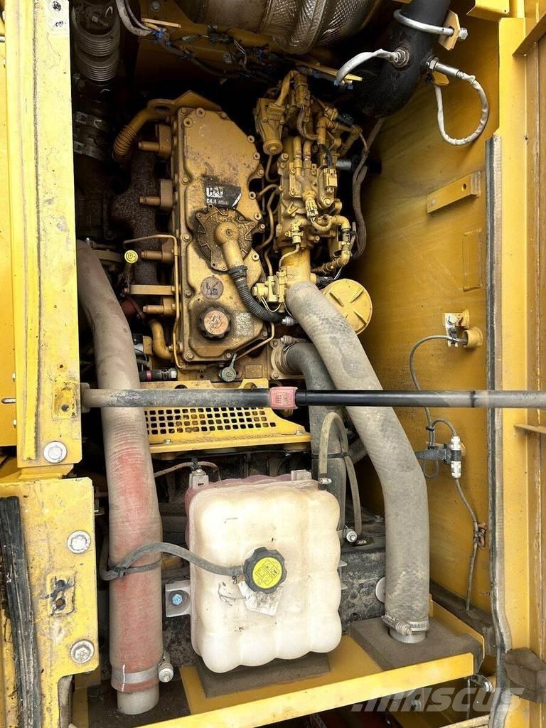CAT 313FL 대형 굴삭기 29톤 이상