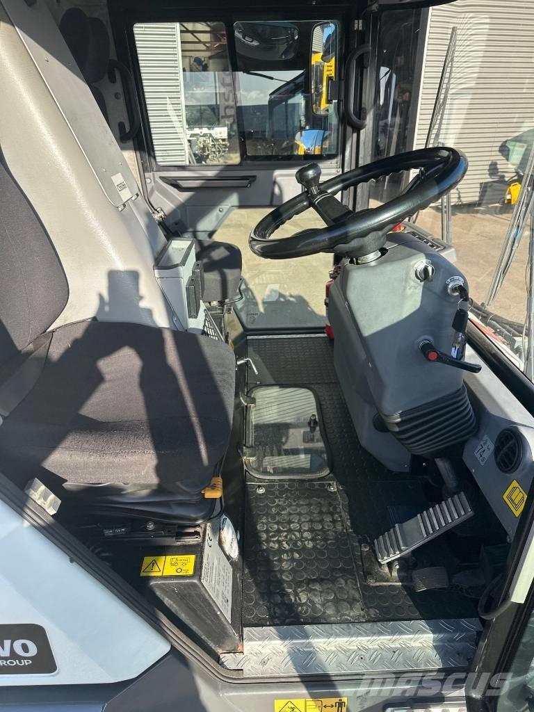 Ravo 540 STH 도로 청소차