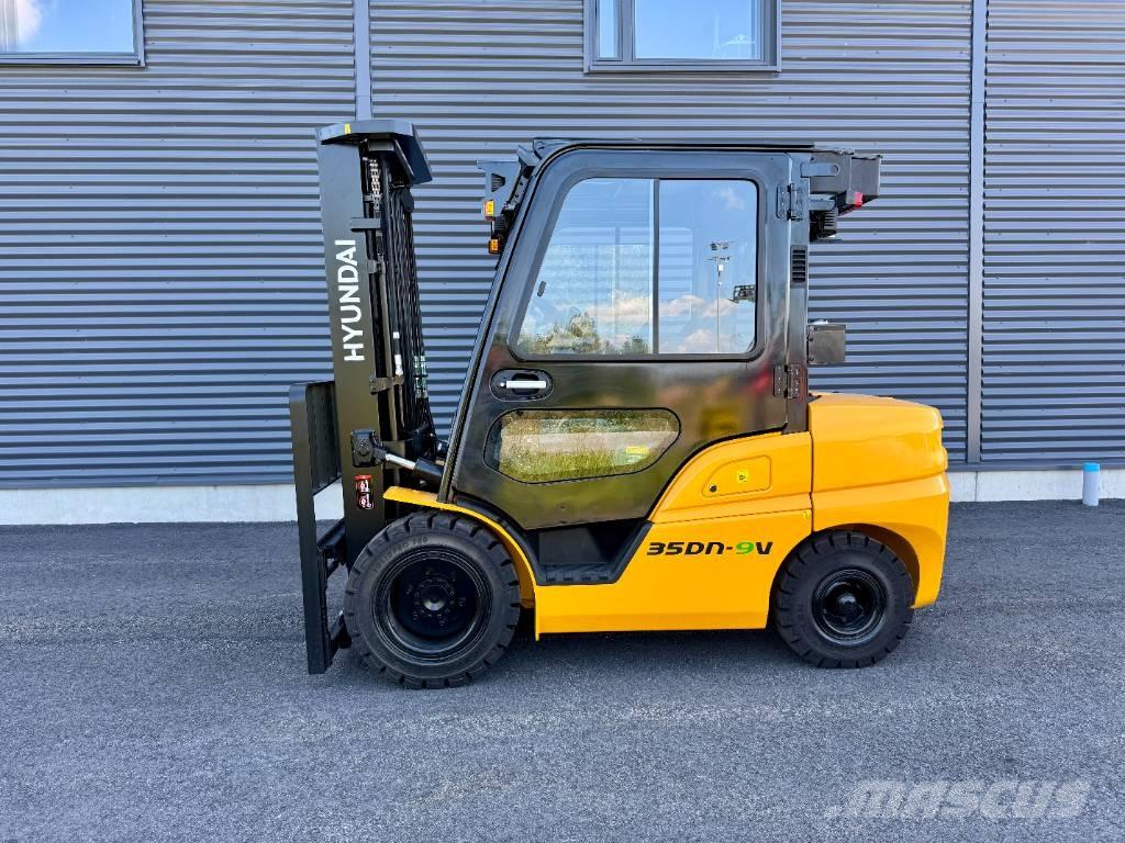 Hyundai 35DN-9V 디젤 지게차