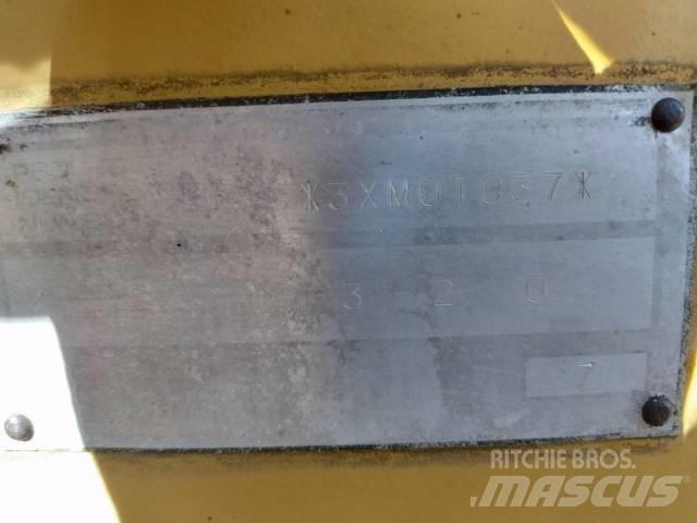 CAT 320 대형 굴삭기 29톤 이상