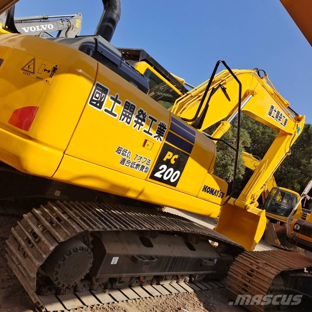 Komatsu PC 200 대형 굴삭기 29톤 이상