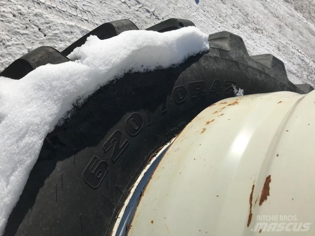 Firestone 620/70R42 타이어, 휠 및 림