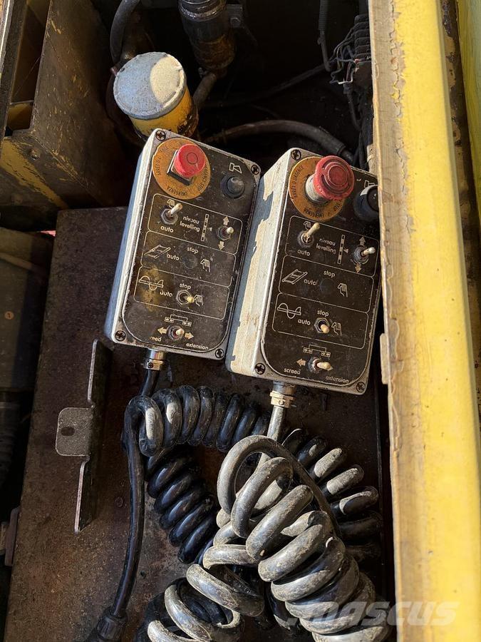 Dynapac F 121 6W 아스팔트 포장장비